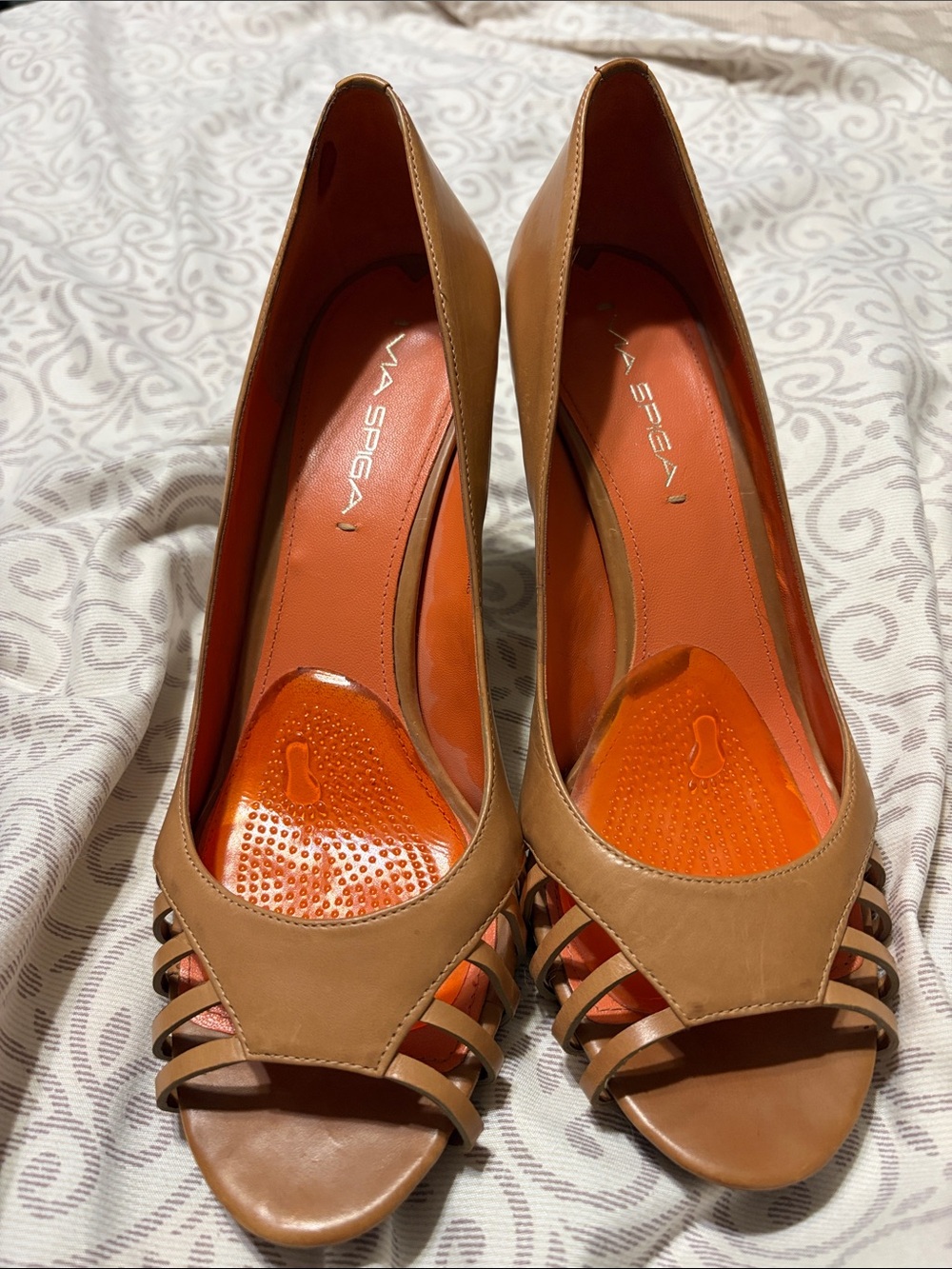 Via Spiga Tan Peep-Toe 3.5” Stiletto Heels Orange Insole Size 8.5 - Picture 2 of 11